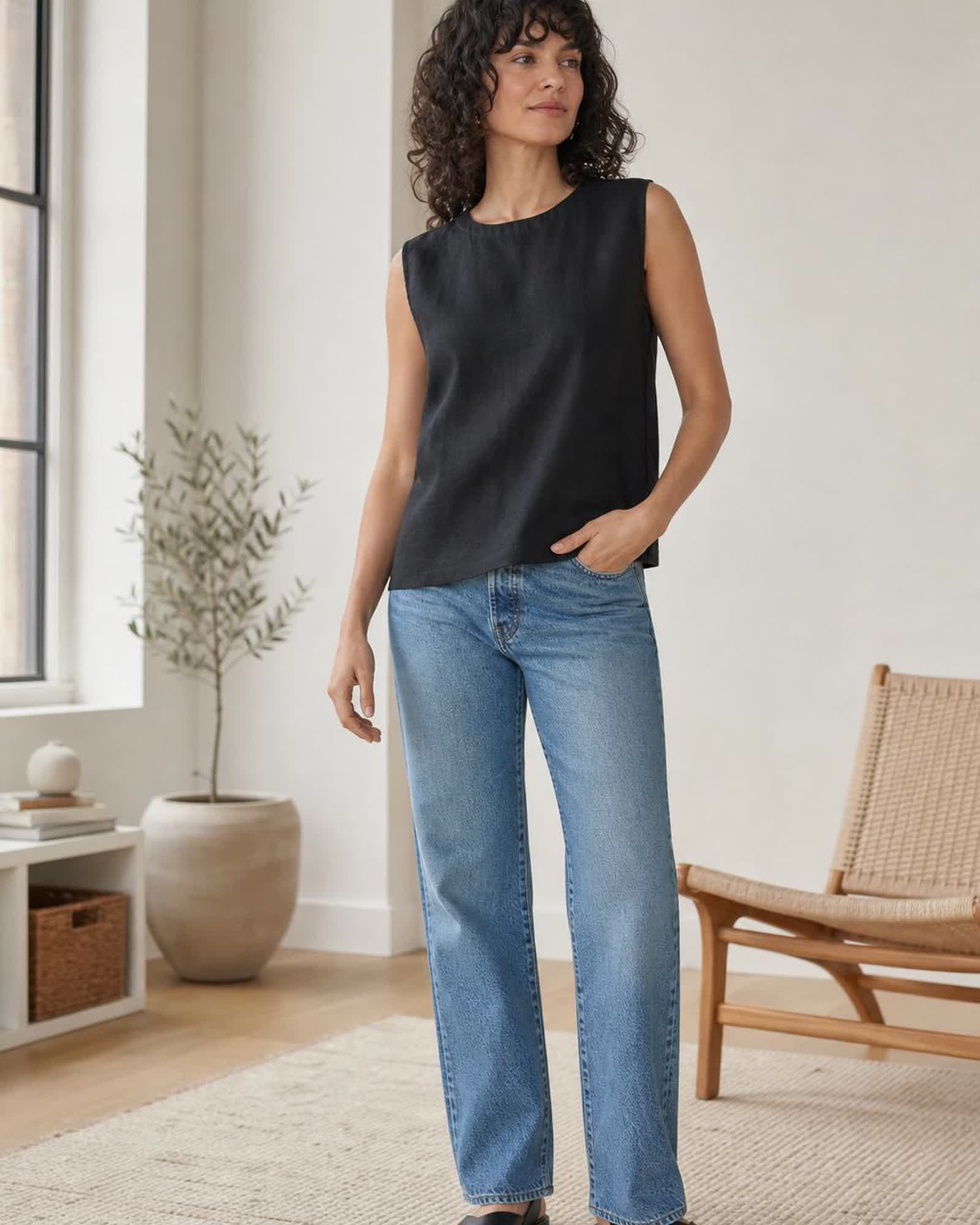 The European Linen Tank in Black